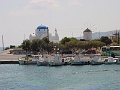 Antiparos Kirche Agia Nikolaos und Windmuehle bei Hafen